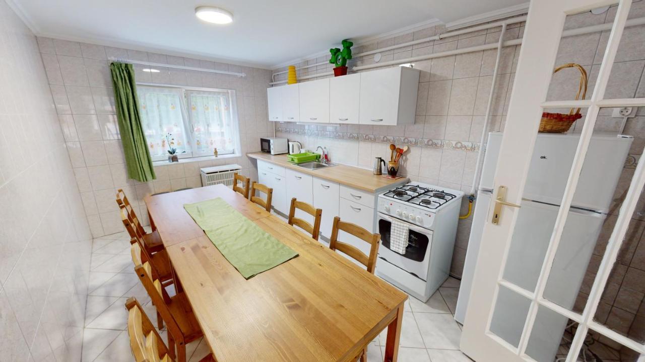 Family Apartman ミシュコルツ エクステリア 写真