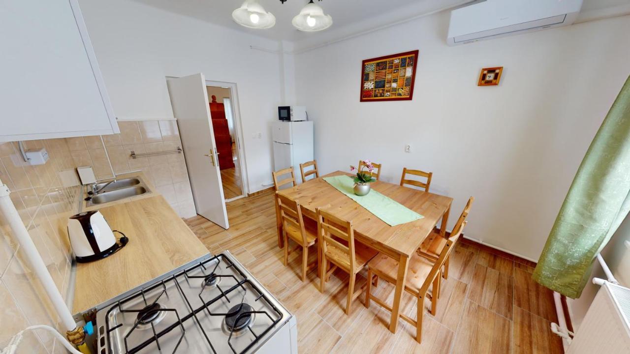 Family Apartman ミシュコルツ エクステリア 写真