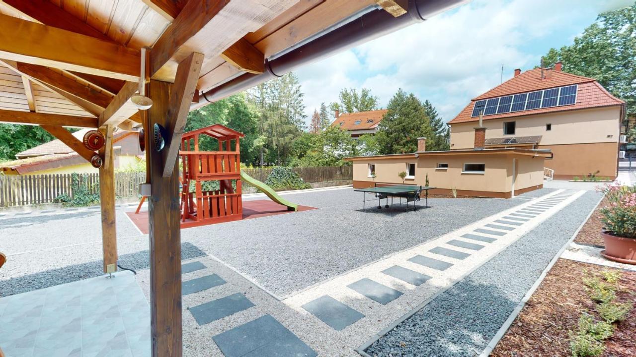 Family Apartman ミシュコルツ エクステリア 写真